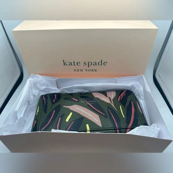 Kate Spade Long Wallet - Picture 11 of 11